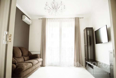 Продам 2-х кімнатну квартиру, Центральный рынок, Южный вокзал метро, Код: 650235/2