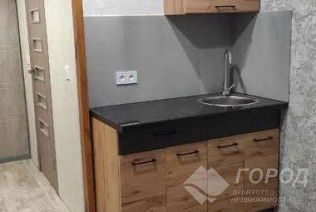 Продам 1-кімнатну квартиру, Центральный рынок, Южный вокзал метро, Код: 651779/4