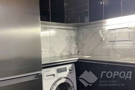 Продам 4-х кімнатну квартиру, Алексеевка, Код: 653526/8