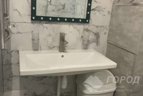 Продам 4-х кімнатну квартиру, Алексеевка, Код: 653526/8