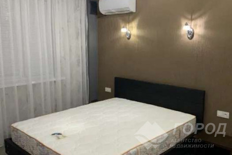 Продам 4-х кімнатну квартиру, Алексеевка, Код: 653526/8