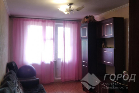 Продам 4-х кімнатну квартиру, Рогань, Код: 656610/5