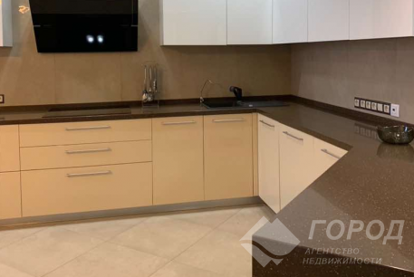 Продам 3-х кімнатну квартиру в новобудові, Центр, Кинотеатр Зирка, Код: 656653/10