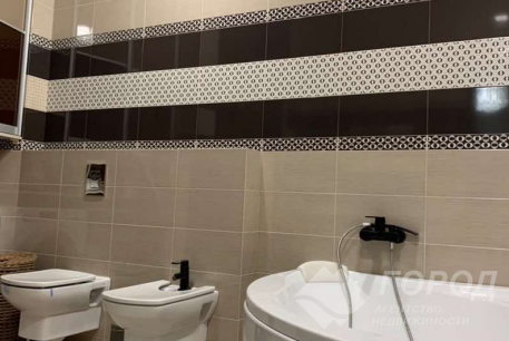 Продам 3-х кімнатну квартиру в новобудові, Центр, Кинотеатр Зирка, Код: 656653/10