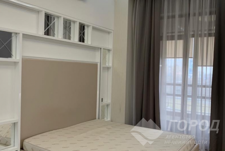 Продам 2-х кімнатну квартиру в новобудові, Центр, Код: 656653/11