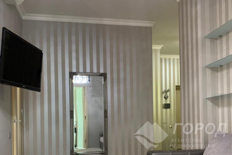 Продам 2-х кімнатну квартиру в новобудові, Центр, Код: 656653/11