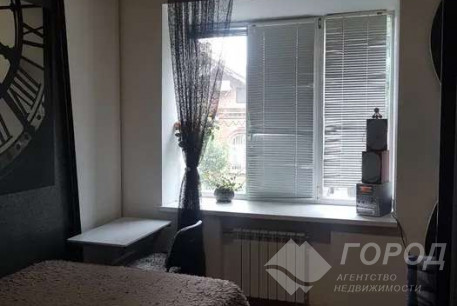 Сдам 4-х кімнатну квартиру, Центр, Университет метро, Код: 656855/4