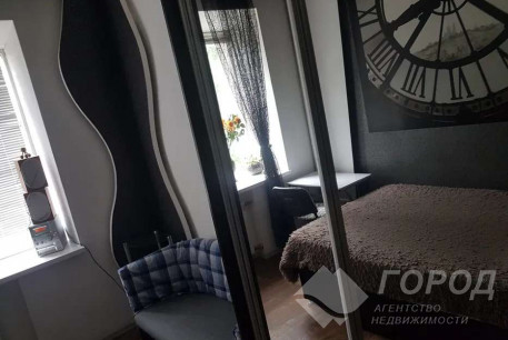 Сдам 4-х кімнатну квартиру, Центр, Университет метро, Код: 656855/4