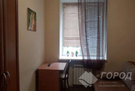 Сдам 4-х кімнатну квартиру, Центр, Университет метро, Код: 656855/4