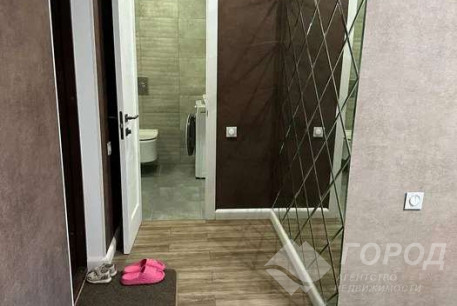 Сдам 1-кімнатну квартиру в новобудові, Центр, Код: 656964/2