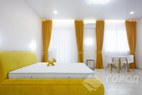 Продам 1-кімнатну квартиру в новобудові, Центр, Код: 657032/2