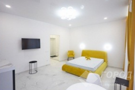 Продам 1-кімнатну квартиру в новобудові, Центр, Код: 657032/2