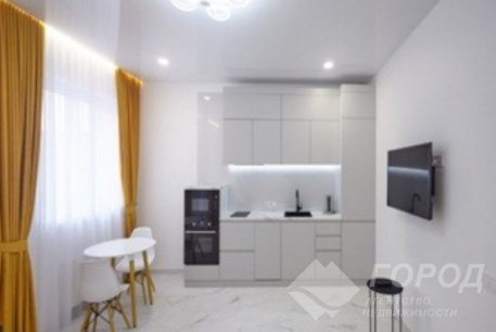 Продам 1-кімнатну квартиру в новобудові, Центр, Код: 657032/2