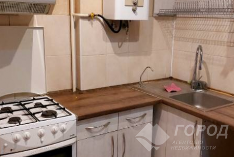 Продам 1-кімнатну квартиру, Центр, Код: 658329/2