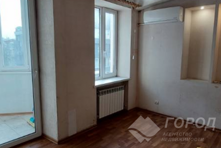 Продам 1-кімнатну квартиру, Центр, Код: 658329/2