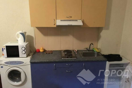 Продам гостинку, Гагарина проспект, Спортивная метро, Код: 661118/3