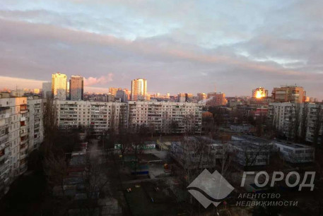 Продам 3-х кімнатну квартиру, Сосновая Горка, Научная метро, Код: 664342/6