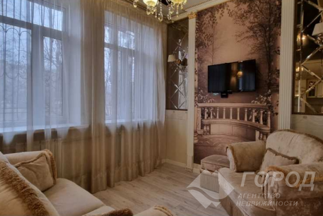 Продам 1-кімнатну квартиру, Центр, Код: 665192/6