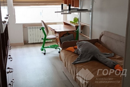 Продам 4-х кімнатну квартиру, ХТЗ, Код: 665785/38