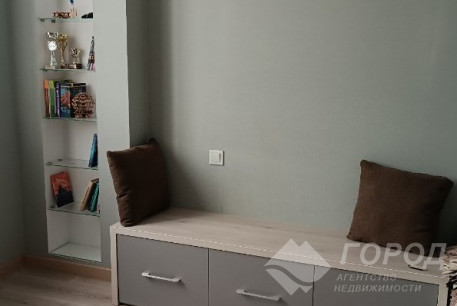 Продам 4-х кімнатну квартиру, ХТЗ, Код: 665785/38