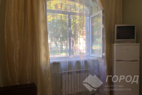 Сдам гостинку, ХТЗ, Пролетарская метро (Индустриальная), Код: 665875/1