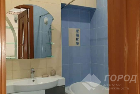 Сдам 3-х кімнатну квартиру, Центр, Университет метро, Код: 668466/2