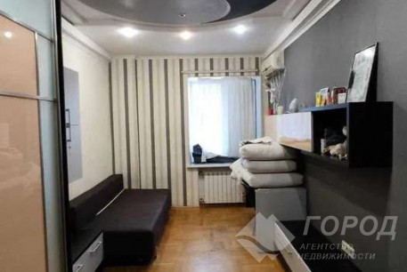 Продам 3-х кімнатну квартиру, Центр, Код: 670164/4