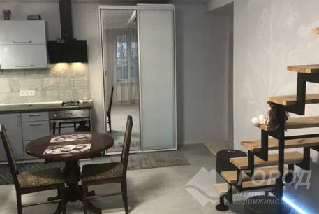 Продам 2-х кімнатну квартиру, Центр, Код: 676231/9