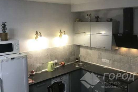 Продам 2-х кімнатну квартиру, Центр, Код: 676231/9