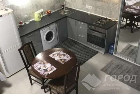 Продам 2-х кімнатну квартиру, Центр, Код: 676231/9