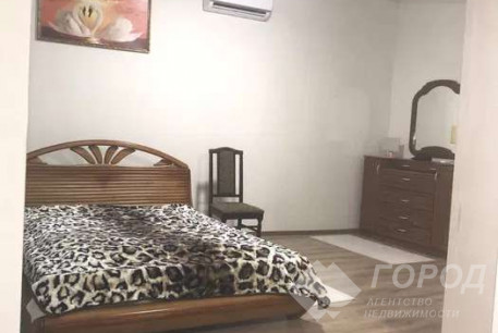 Продам 2-х кімнатну квартиру, Центр, Код: 676231/9