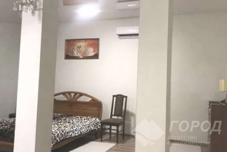 Продам 2-х кімнатну квартиру, Центр, Код: 676231/9