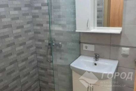 Сдам гостинку, Центральный рынок, Локомотив, Код: 678018/2