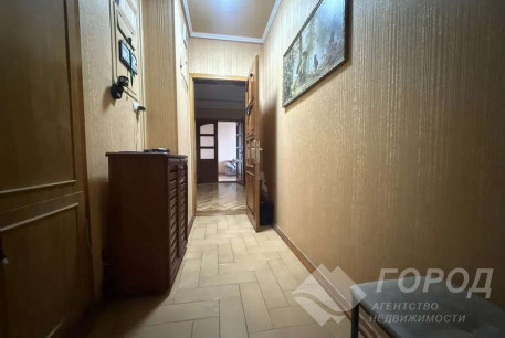 Продам 4-х кімнатну квартиру, Рогань, Роганский ж/м, Код: 679096/2