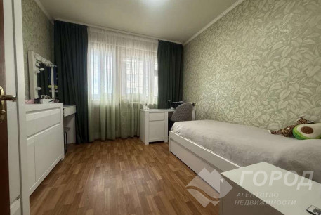 Продам 4-х кімнатну квартиру, Рогань, Роганский ж/м, Код: 679096/2