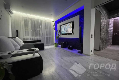 Продам 2-х кімнатну квартиру, Рогань, Роганский ж/м, Код: 679389/4