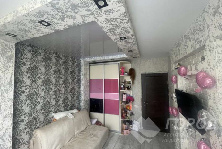 Продам 2-х кімнатну квартиру, Рогань, Роганский ж/м, Код: 679389/4