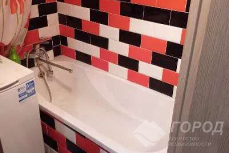 Продам 2-х кімнатну квартиру, Центр, Код: 679915/2