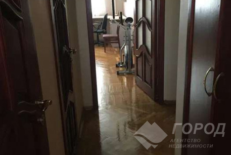 Сдам 3-х кімнатну квартиру, Центральный рынок, Южный вокзал метро, Код: 682350/2