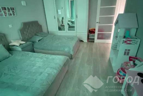 Продам 4-х кімнатну квартиру, Песочин, Код: 683066/3