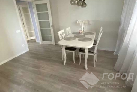 Продам 4-х кімнатну квартиру, Песочин, Код: 683066/3