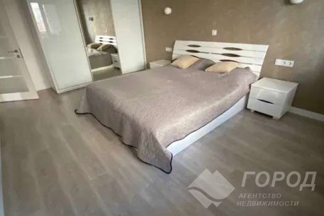 Продам 4-х кімнатну квартиру, Песочин, Код: 683066/3