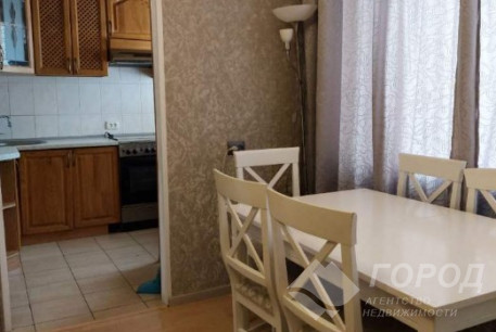 Продам 3-х кімнатну квартиру, Новые дома, Маршала Жукова метро (Дворец спорта), Код: 685784/5