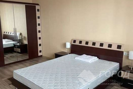 Сдам 3-х кімнатну квартиру, Центр, Код: 686512/4