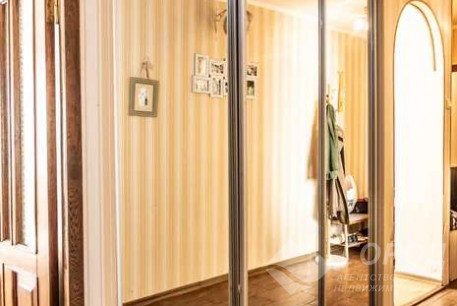 Продам 3-х кімнатну квартиру, Рогань, Горизонт, Код: 688435/2