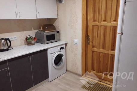 Сдам гостинку, Новые дома, Коммунальный рынок, Код: 688497/5