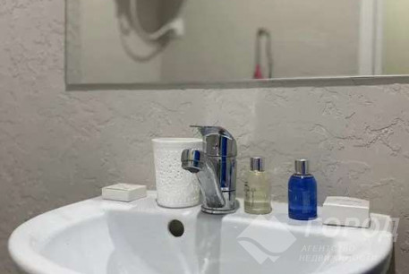 Продам гостинку, Центр, Код: 691001/5