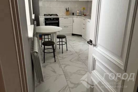 Продам 4-х кімнатну квартиру, Гагарина проспект, Защитников Украины метро (Площадь Восстания), Код: 691138/8