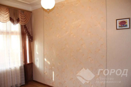 Продам 4-х кімнатну квартиру, Центр, Университет метро, Код: 696398/3