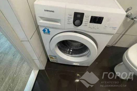 Продам 1-кімнатну квартиру в новобудові, Центр, Код: 699199/10